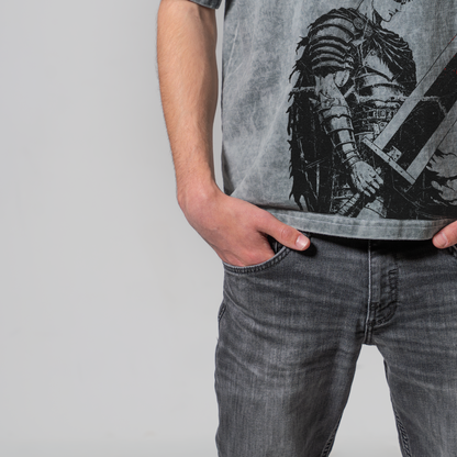 GUTS SWORD OVERSIZE T-SHIRT - BERSERK